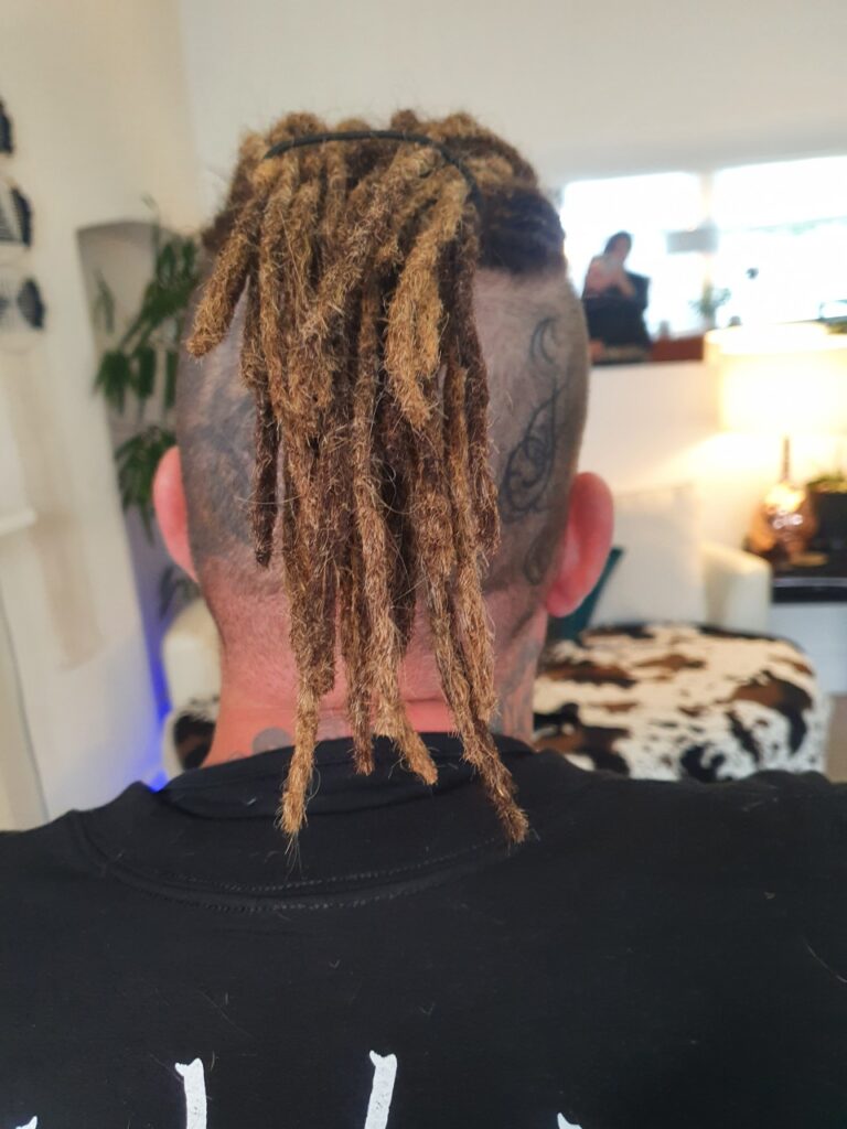 20210525_190302 permanent-dreadlock-extensions-thinning-hair-result.jpg permanent-dreadlock-extensions-alopecia-sensitive-result.jpg